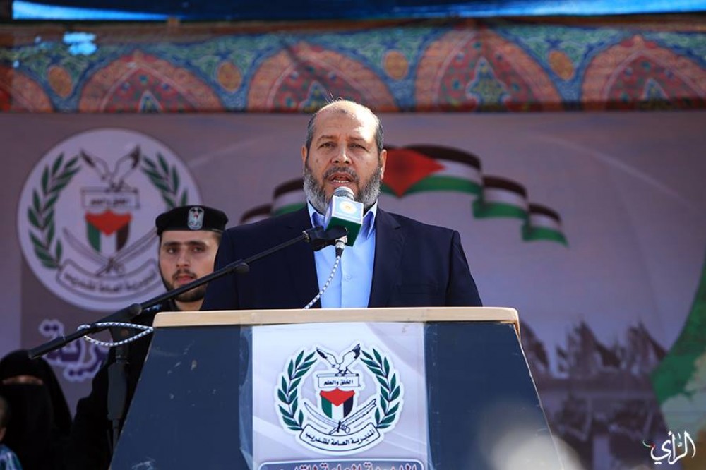 د.خليل الحية خلال تخريج الضباط 