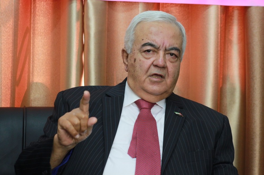 وزير العمل مأمون أبو شهلا 