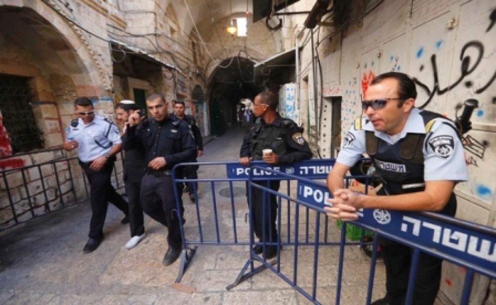 نصب حواجز في القدس 