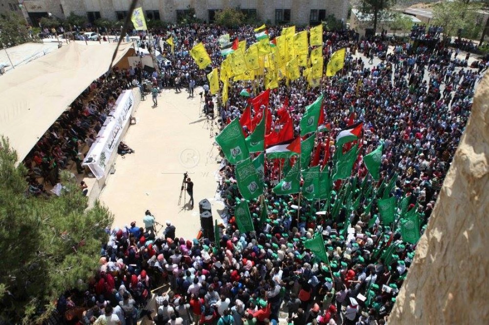 طلبة جامعة بوليتكنك فلسطين اليوم