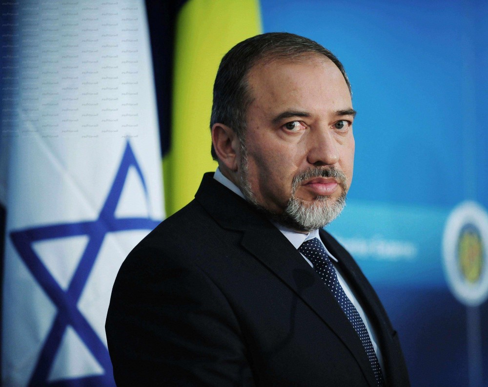أفيغدور ليبرمان  رئيس حزب