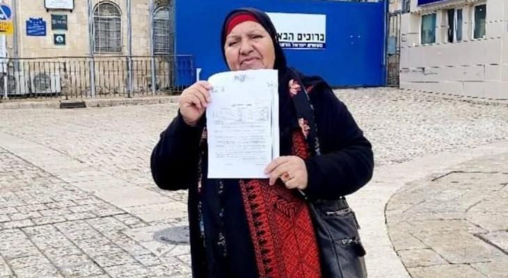 Israeli occupation bans elderly Palestinian woman from Al-Aqsa Mosque for one week