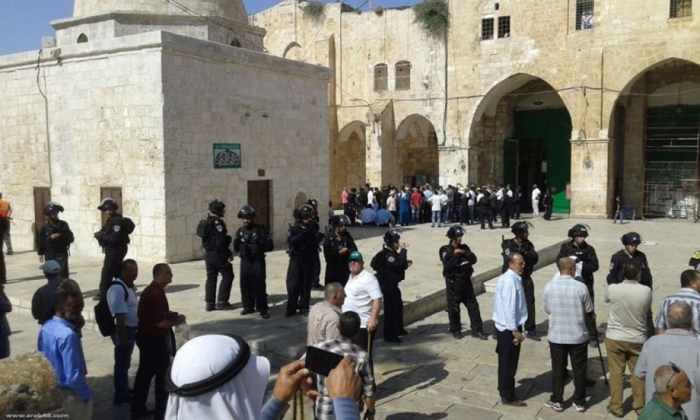Occupation police detain six members of Rehabilitation Committee of  Al-Aqsa Mosque