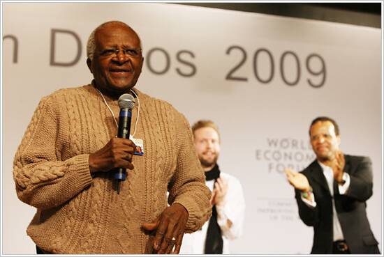 Desmond Tutu Asks Dutch Pension Fund to Divest From Israeli Banks