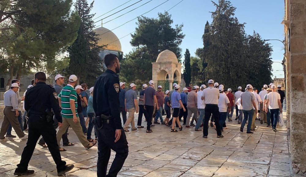 Dozens of Israeli settlers break into al-Aqsa Mosque Compound