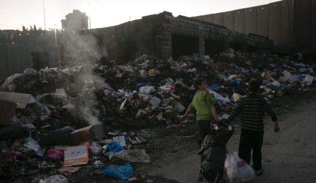 UNRWA strike leaves trash piled up in Jerusalem refugee camp