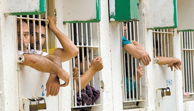 Palestinian prisoners to hunger strike after prisoner dies