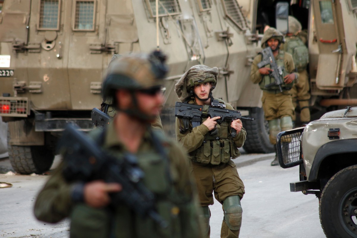 IOF detains 3 Palestinians in raids across occupied West Bank