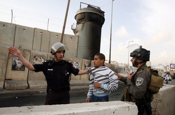 IOF arrests nine Palestinians
